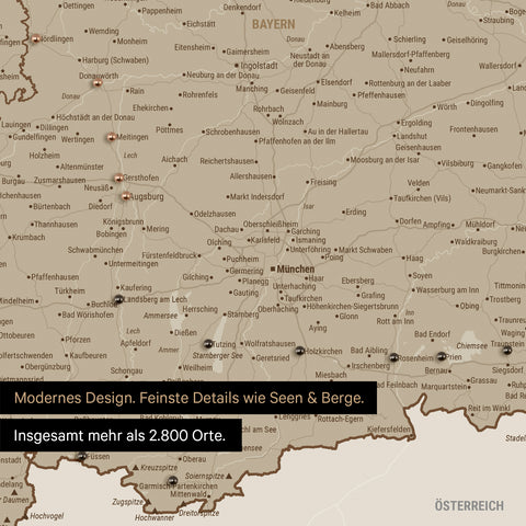 Ausschnitte einer Deutschlandkarte mit Bayern als Pinn-Leinwand in Desert Sand (Beige) mit Bergen, Seen und 2.500 Orten