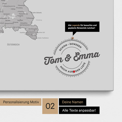 Pinnwand Leinwand einer Deutschlandkarte in Farbe Hellgrau mit personalisiertem Eindruck von Namen und einer Legende zum Markieren