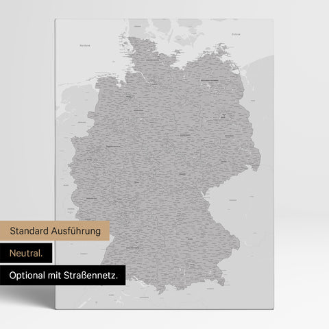 Neutrale und schlichte Standard-Ausführung einer Deutschland-Karte als Pinn-Leinwand in Hellgrau