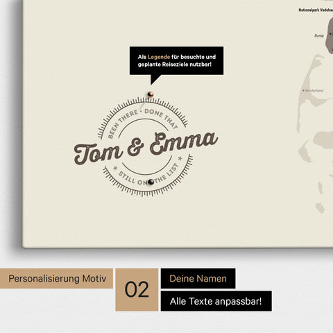Personalisierte Dänemark-Karte als Pinn-Leinwand in Warmgray (Braun-Grau) mit eingedruckten Namen und einer Legende zur Markierung von besuchten Orten