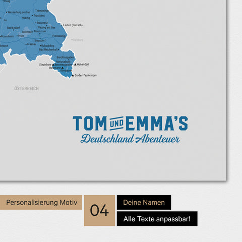 Magnetboard Deutschland-Karte in Blau mit Personalisierung als Logo mit Familiennamen