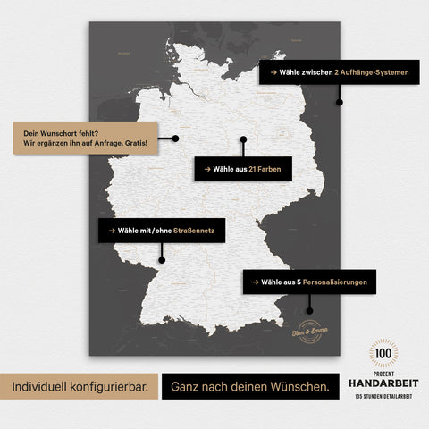 Übersicht über die vielfältigen Konfigurationsmöglichkeiten einer magnetischen Deutschland-Karte als Magnetboard in Dunkelgrau, von der Auswahl des Aufhänge-Systems über Farben bis zum Detailgrad