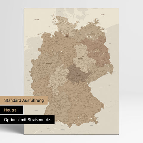 Neutrale und schlichte Standard-Ausführung einer Deutschland-Karte als Pinn-Leinwand in Multicolor Brown