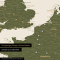 Ausschnitt einer magnetischen Europakarte in Olive Green zeigt einen Ausschnitt von England, Frankreich und Belgien mit Details wie Nationalparks, Flüssen und zahlreichen kleineren Orten und Städten