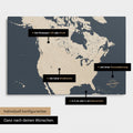 Vielfältige Konfigurationsmöglichkeiten einer Kanada & USA Landkarte als Pinn-Leinwand in Farbe Hale Navy (Dunkelblau-Gold)