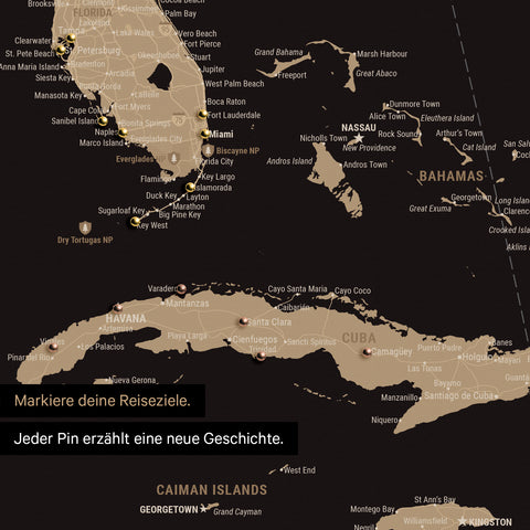 Detaillierte Nordamerika Karte als Pinn-Leinand in Sonar Black (Schwarz-Gold) zeigt Pins ins Reisezielen von Florida und Kuba