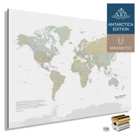 Magnetische Weltkarte ANTARCTICA mit Antarktis als massives Magnetboard in der Farbe Multicolor Sage, in einem modernen, minimalistischem Design zum Pinnen und Markieren von Reisezielen mit Magneten
