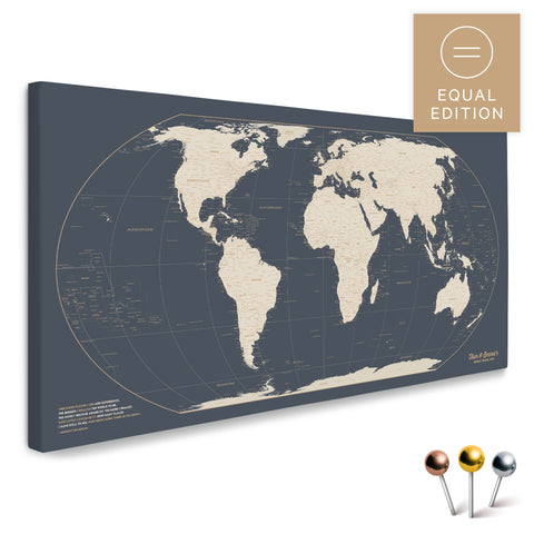 Weltkarte in der Equal-Earth-Projektion und in der Farbe Hale Navy als hochwertige Pinn-Leinwand, ideal geeignet zum Markieren von Orten und Planen von Reisen