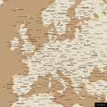 Ein detaillierter Ausschnitt einer Weltkarte-Pinnwand in der Farbe Treasure Gold zeigt einen Ausschnitt von Europa mit allen Ländern und Hauptstädten.